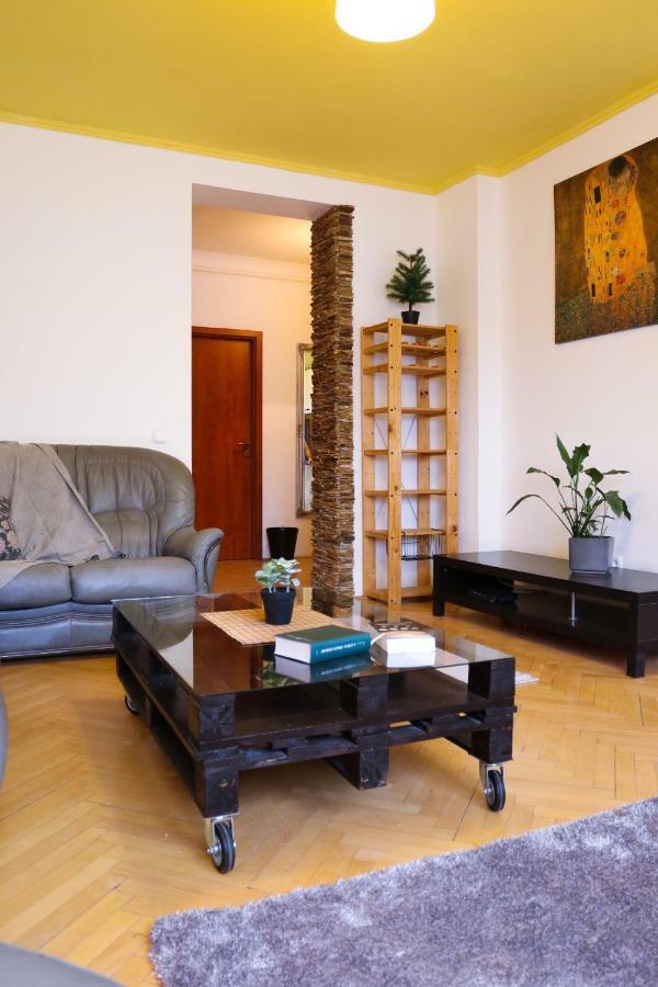 Palace Apartman - Minaret, Έγκερ Εξωτερικό φωτογραφία