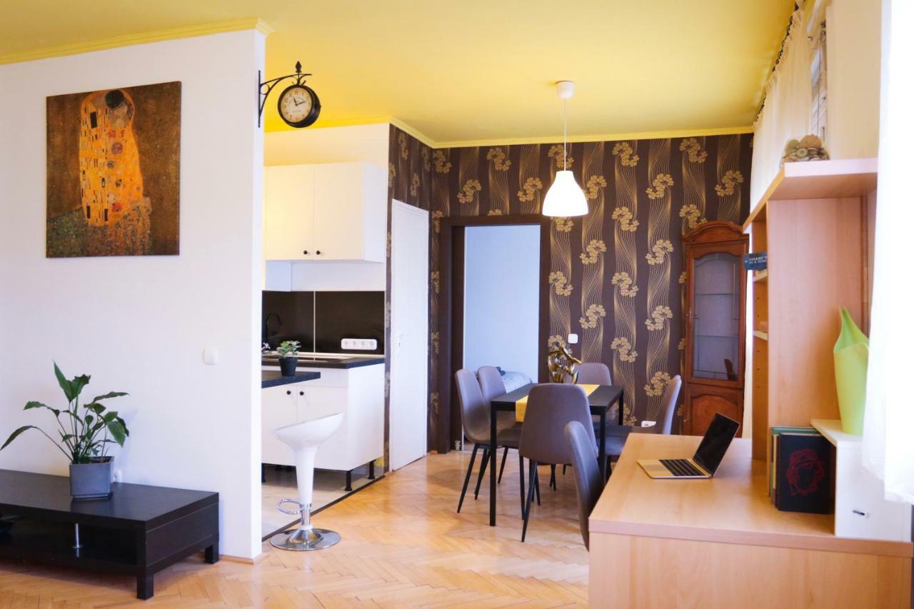 Palace Apartman - Minaret, Έγκερ Εξωτερικό φωτογραφία
