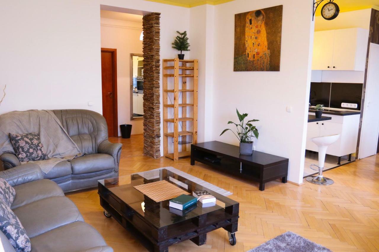 Palace Apartman - Minaret, Έγκερ Εξωτερικό φωτογραφία