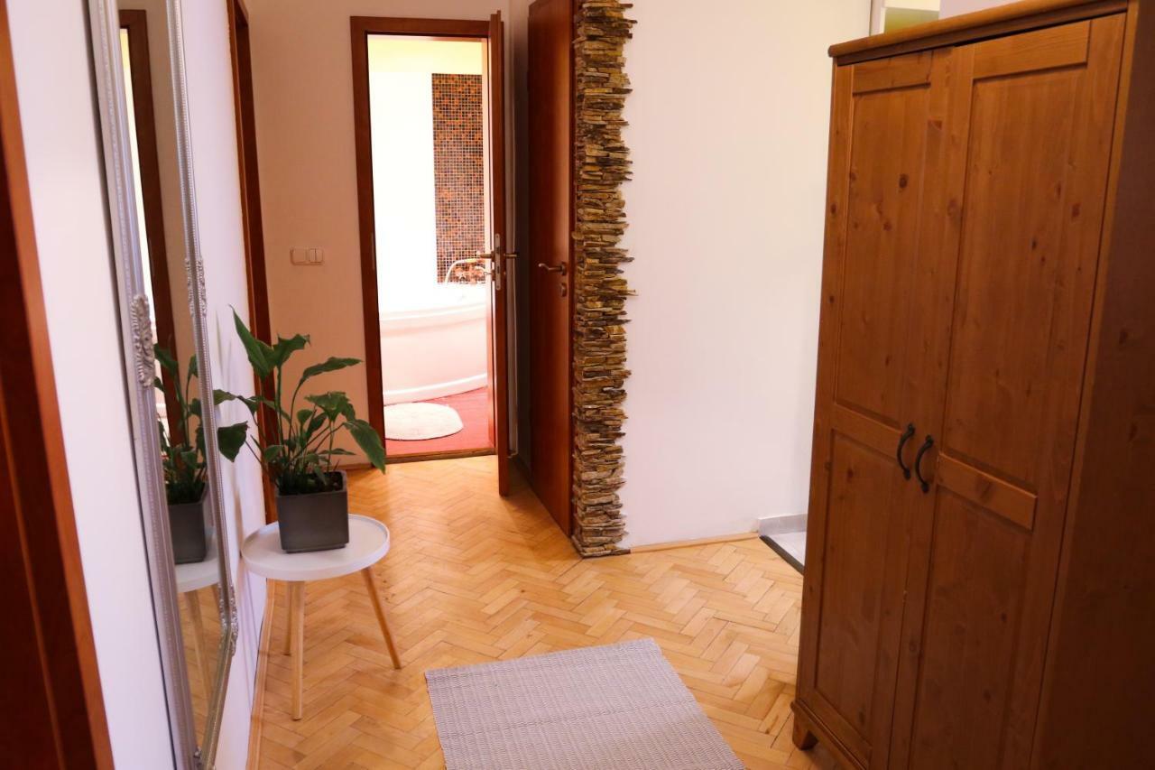 Palace Apartman - Minaret, Έγκερ Εξωτερικό φωτογραφία